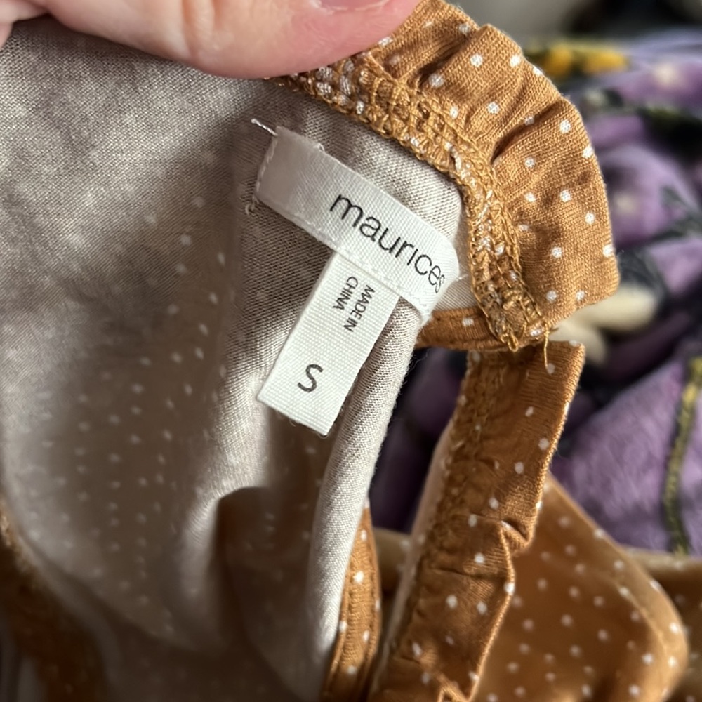 Maurices Tank - Picture 2 of 2